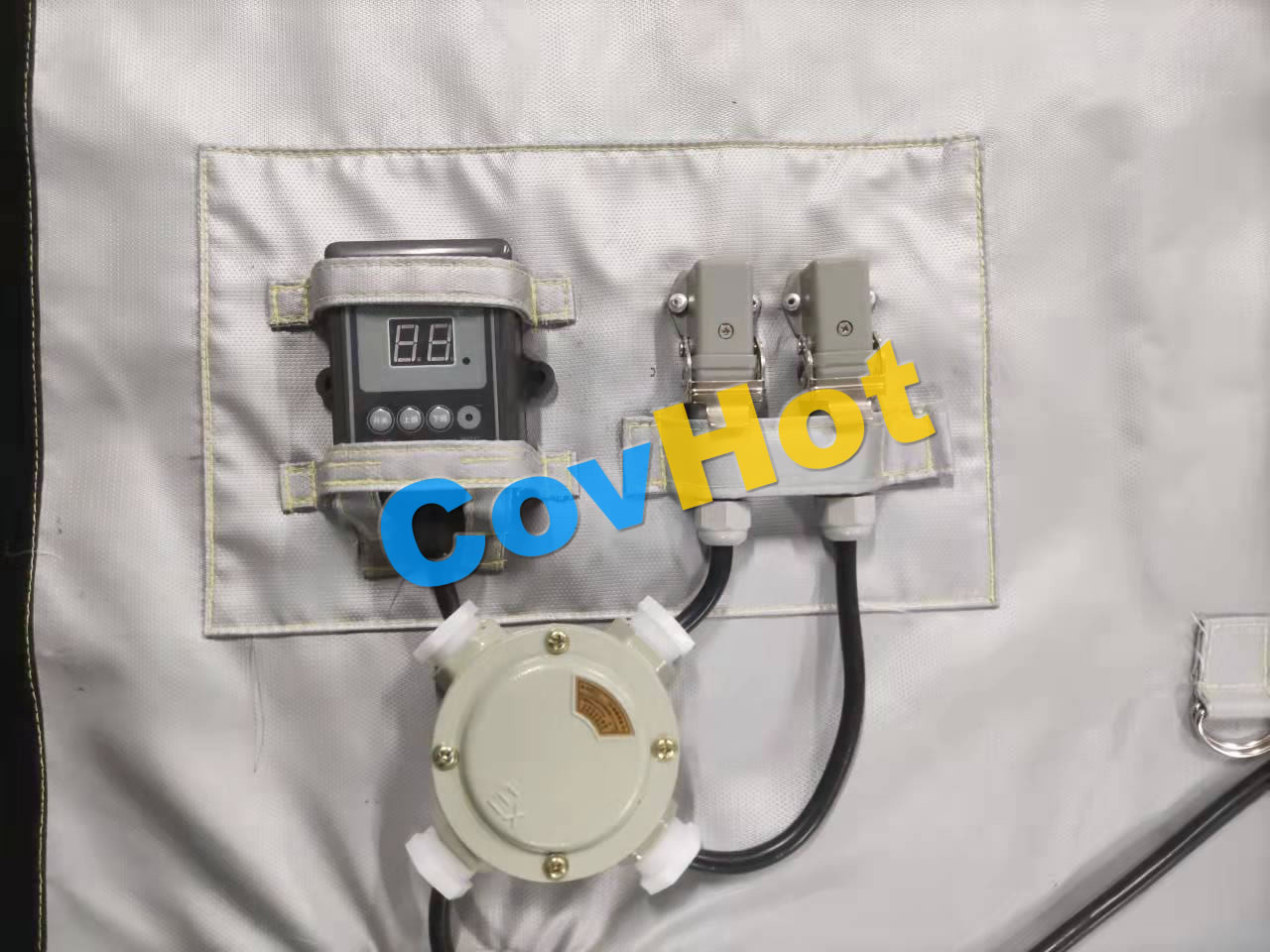 電伴熱<a href=http://www.fs-qx.com/e/tags/?tagname=%E4%BF%9D%E6%B8%A9%E5%A5%97 target=_blank class=infotextkey>保溫套</a>